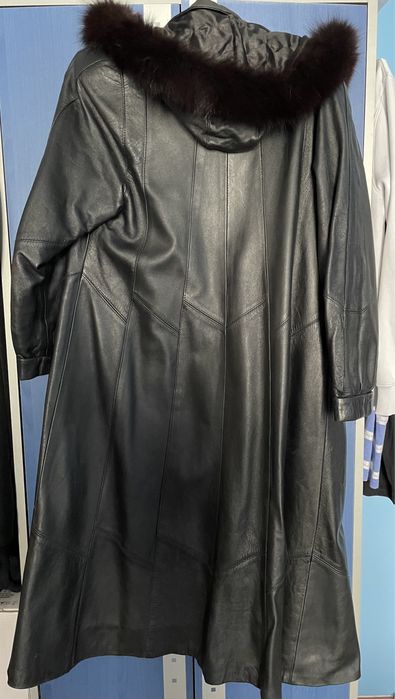 Haina lunga de piele naturala pentru dama
