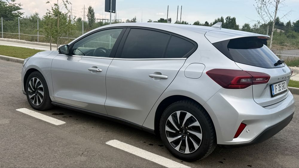 FORD Focus 2023 — imagine 4