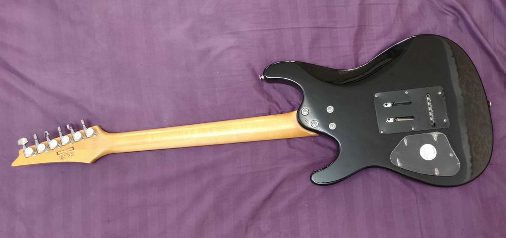 Электрогитара Ibanez серии SА