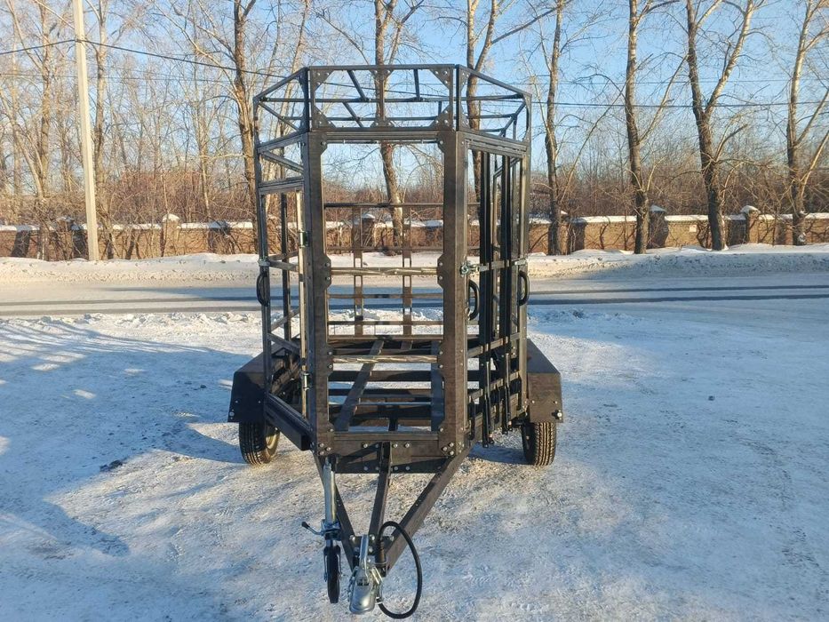 Прицеп коневоз на 2