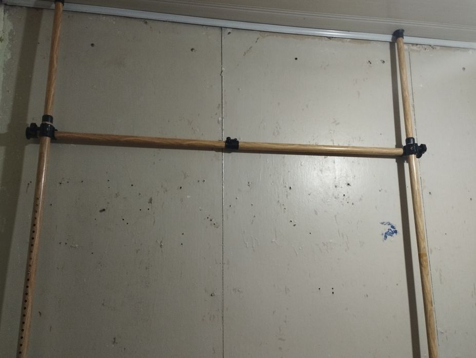 Продаю срочно вешалку