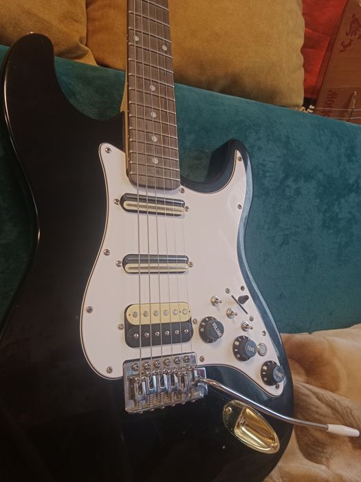 Продам Электрогитару кастом