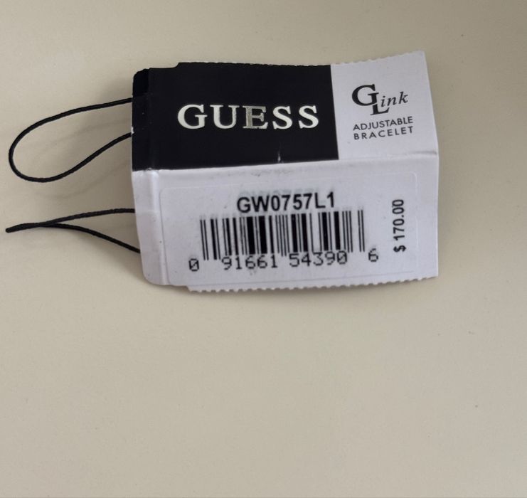 Часы Guess новые