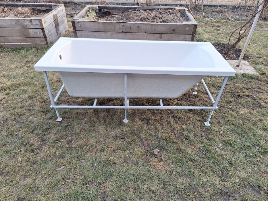 Cada Cersanit cu cadru metalic