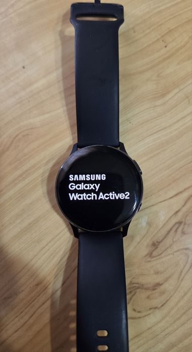 Продам смарт часы самсунг.