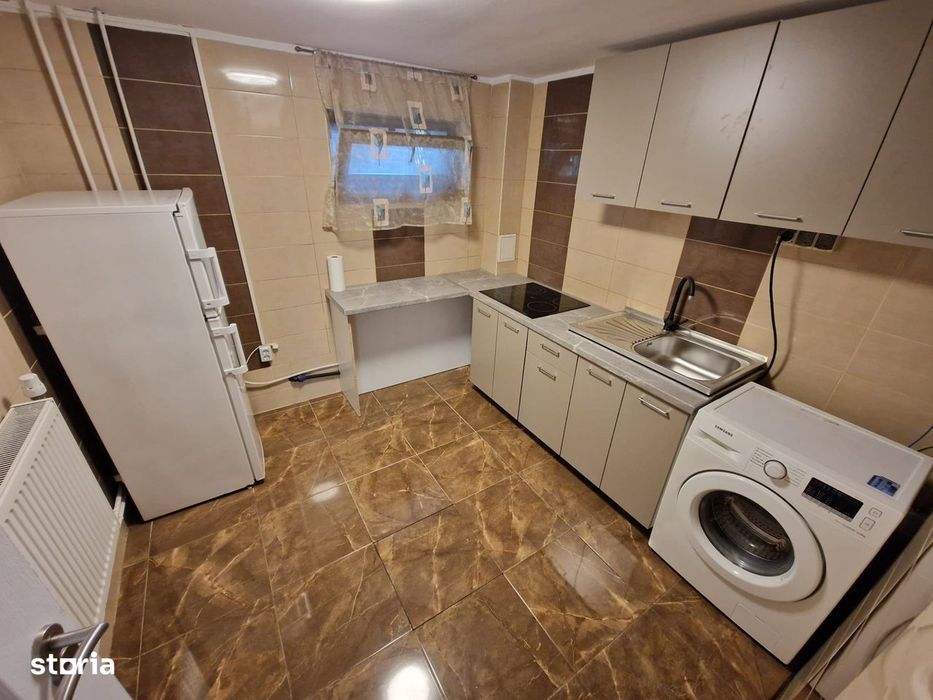 Apartament la casa cu 3 camere in Floresti ,zona Closca