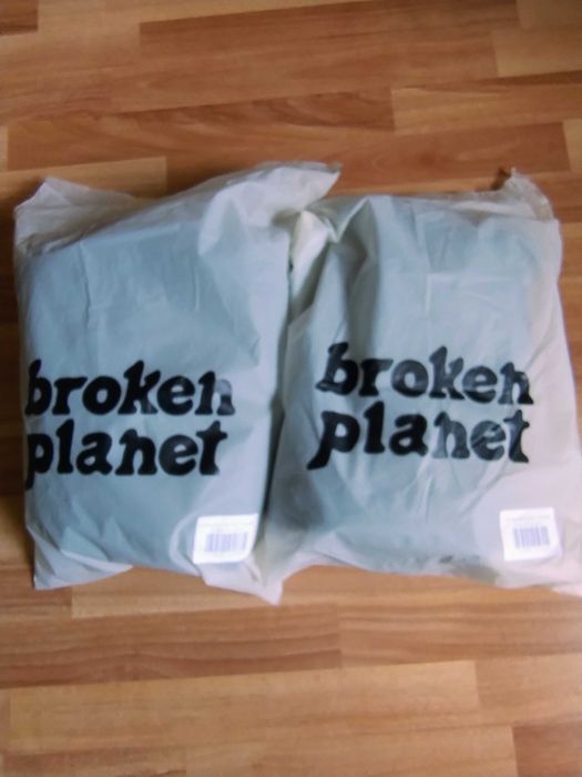 Compleu Broken Planet