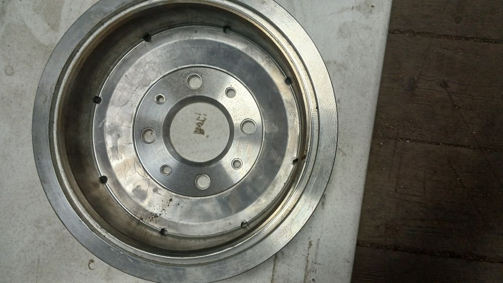 Продаи ступица переднии ваз сборе