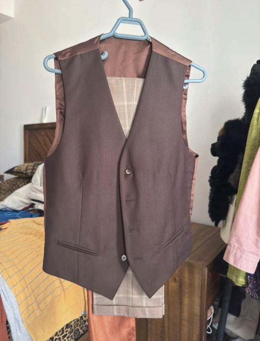 Costum de ocazie