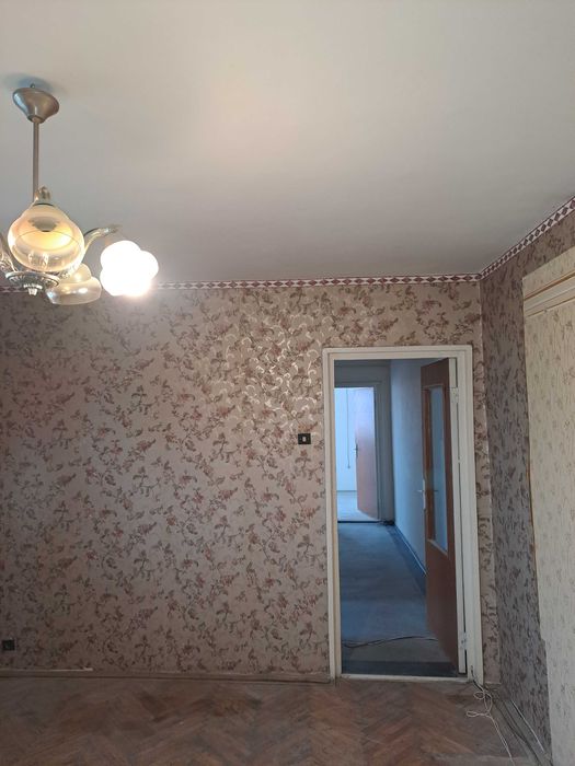Vand apartament 3 camere