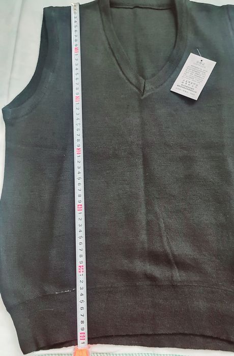 Продается безрукавка и сорочка