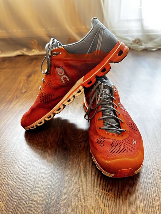 ON CLOUD HELION Swiss Engineered Pantofi Alergare
