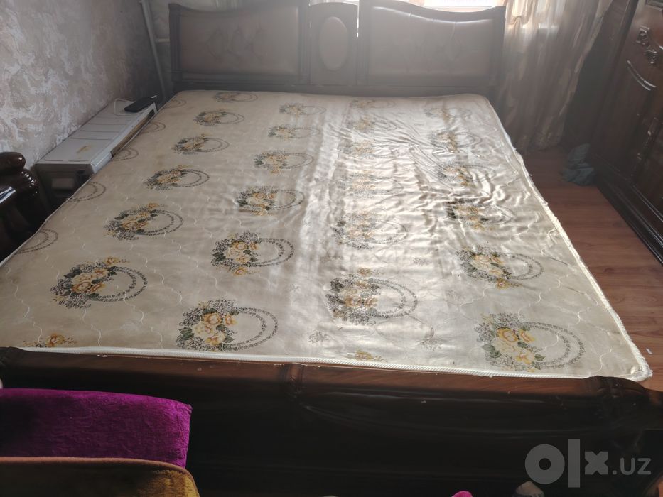Продаю мебель кровать шкаф тумба трюма