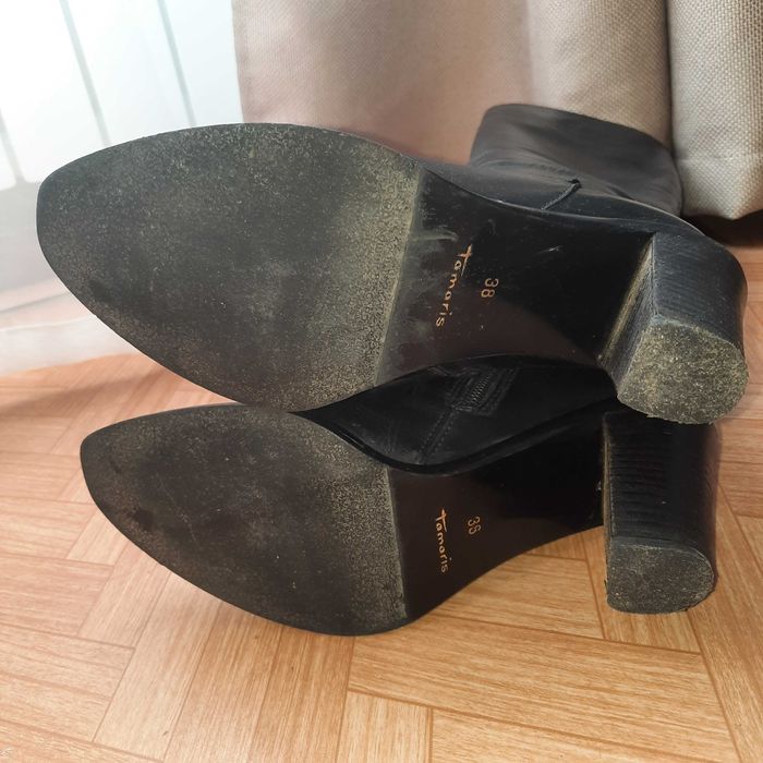 Продам демисезонные сапоги Tamaris