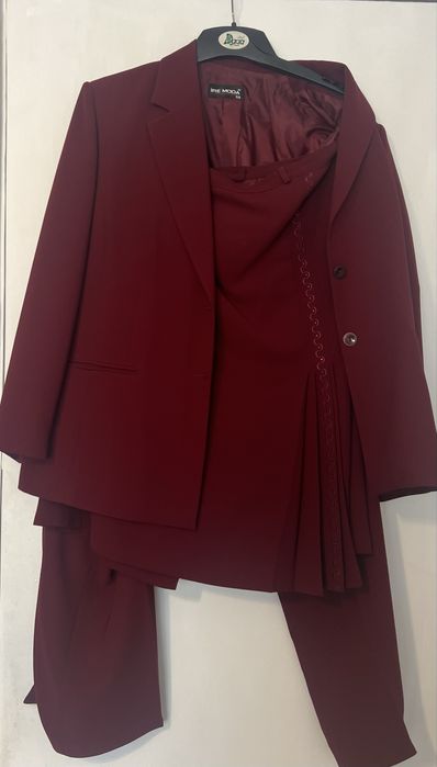 Продам костюм-тройку. Размер 56, рост 156 см. Турция, фабричный. Б/у