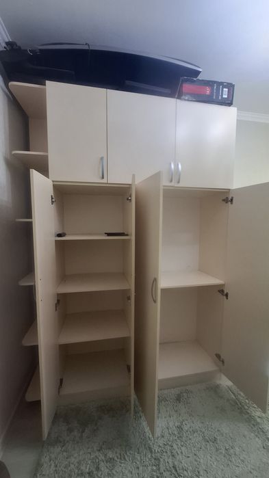 Срочно продам шкаф