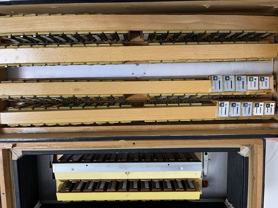 Vand acordeon Weltmeister Consona 120 basi