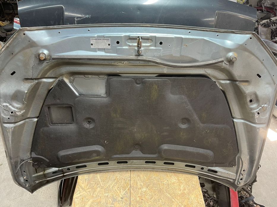 Капот Митсубиси Лансер 10