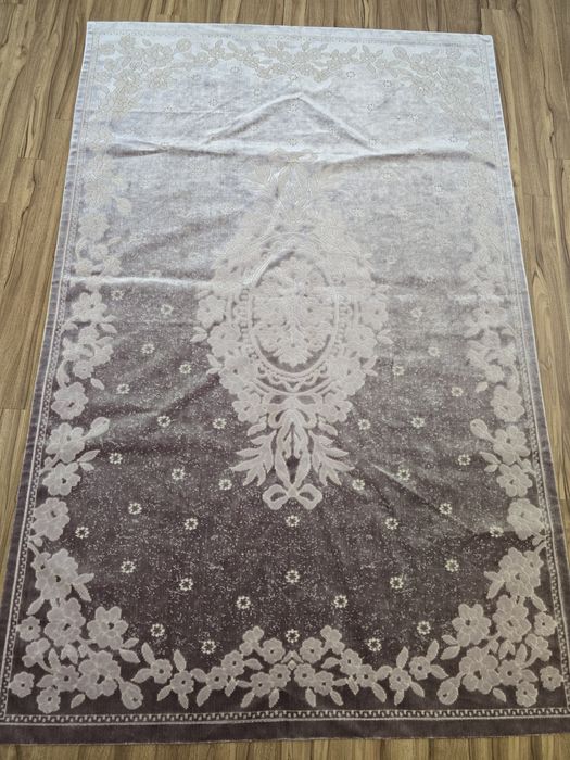 Продам тонкий ковёр