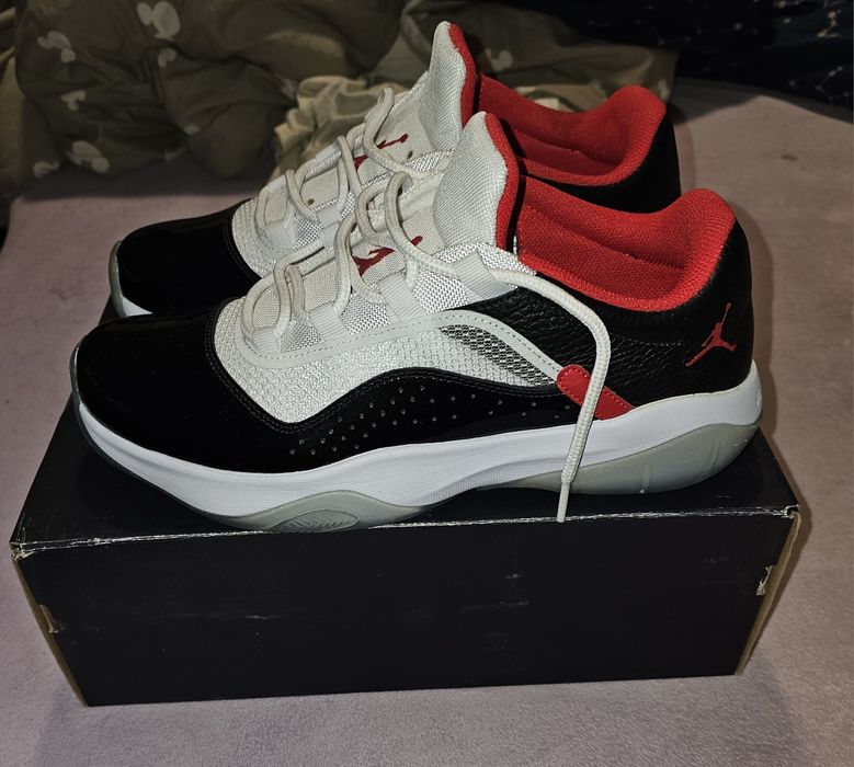 Air Jordan 11 low
