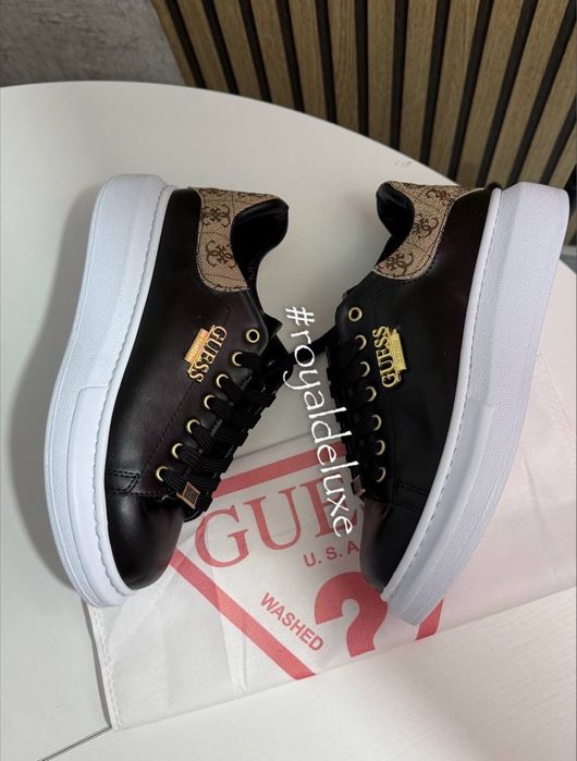 Stoc Adidasi dama Guess