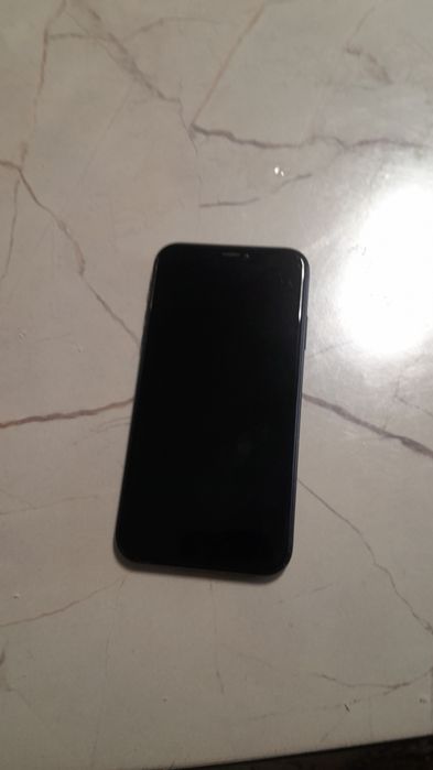 Продам айфон хр срочно