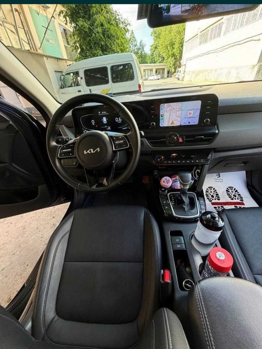 Продаётся KIA SELTOS 2023 full ,с люком.