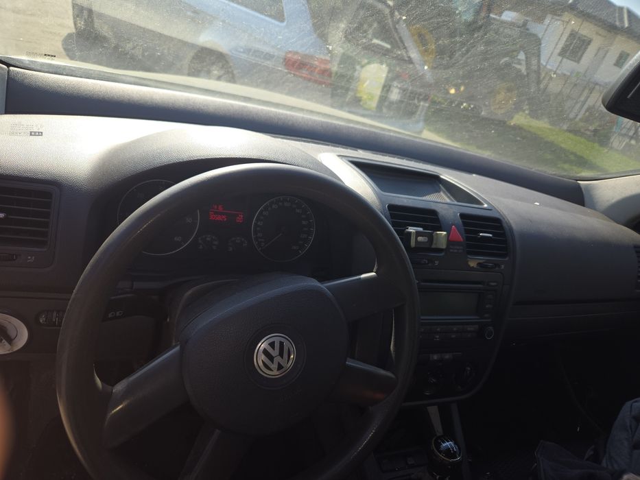 VW Golf 5 din 2005