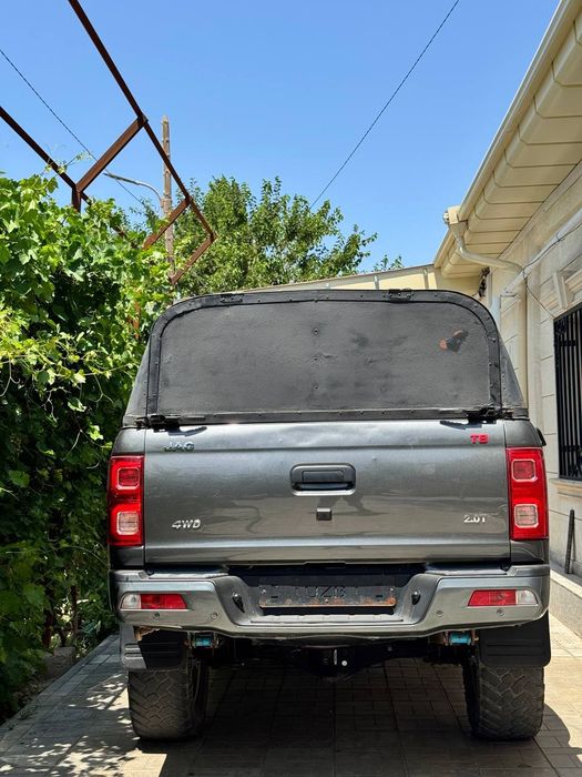 JAC T8                             j.