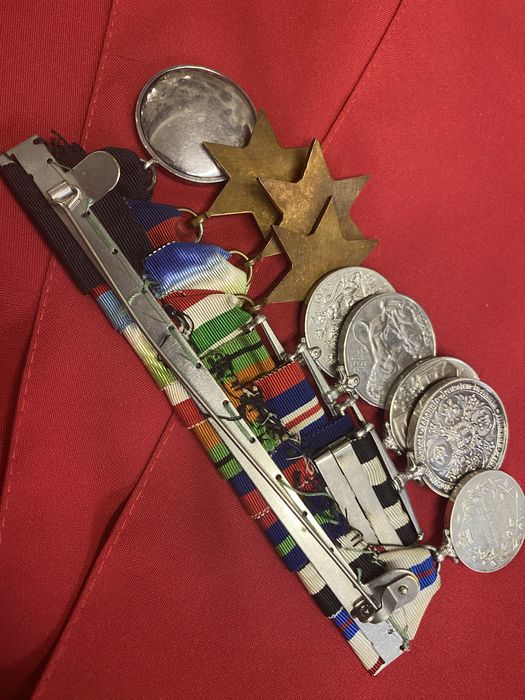 Колотка от 9 английски медала