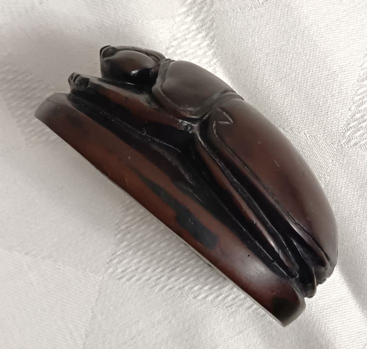 Винтидж Египетски скарабей кафяв мраморен сапунен камък