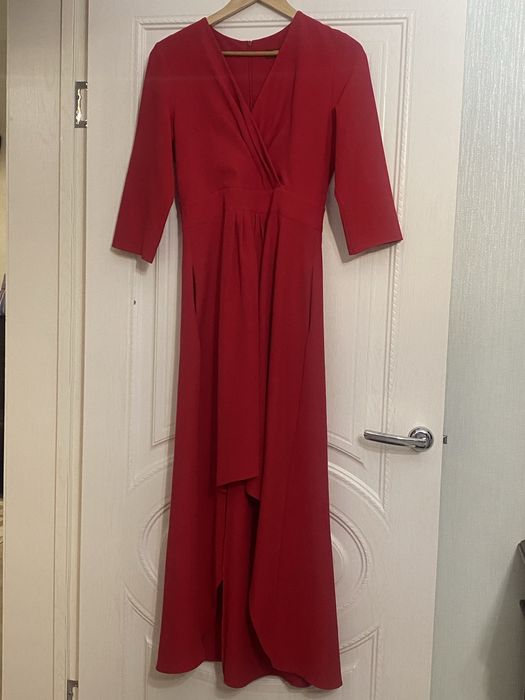 Продаю красное платье (40 размер)