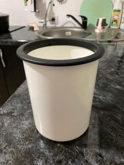 Продам недорого посуду тапервар