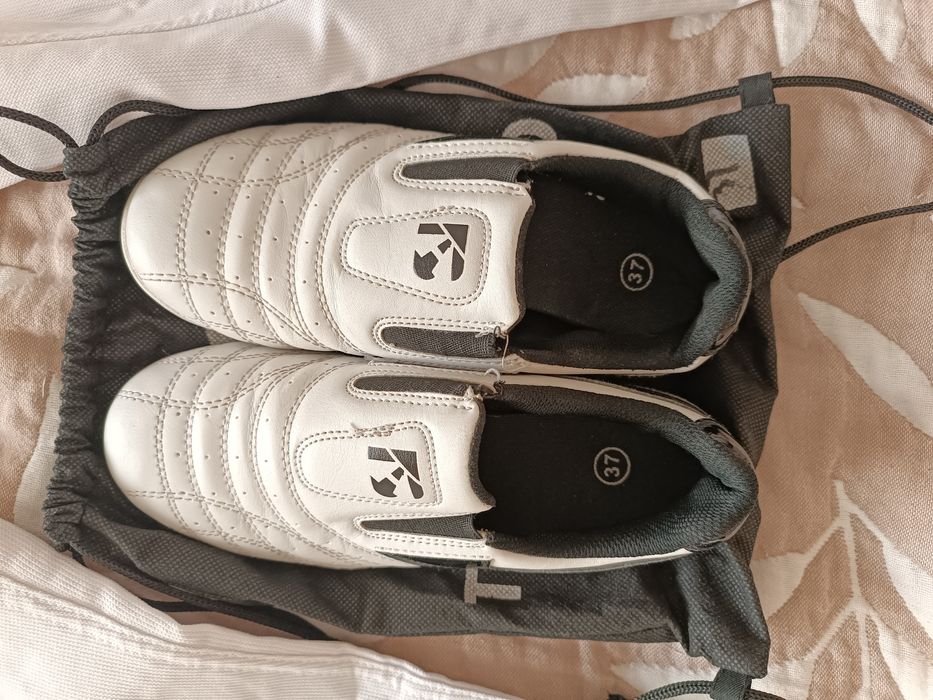 Кимоно и соги для занятий тхеквпндо