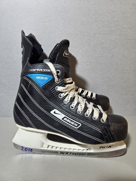 Patine hochei hockey 3010 Bauer Nike, marime 40-41, lungime interioara 26.5cm.