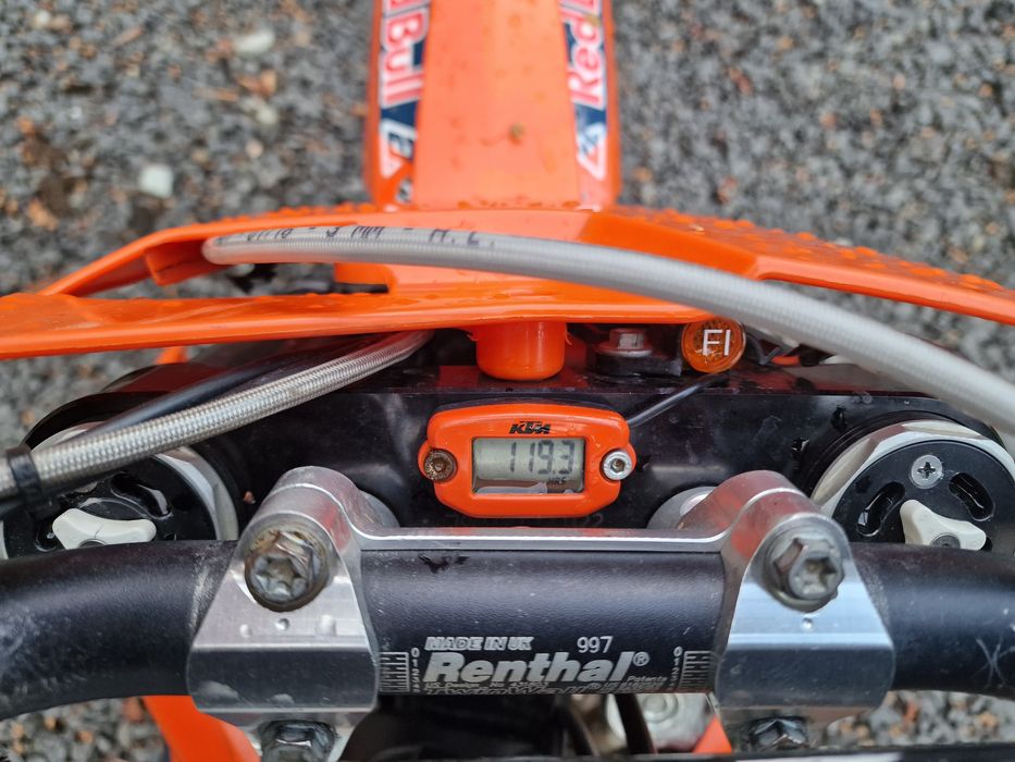 Vând ktm 4t.   impecabil 2018