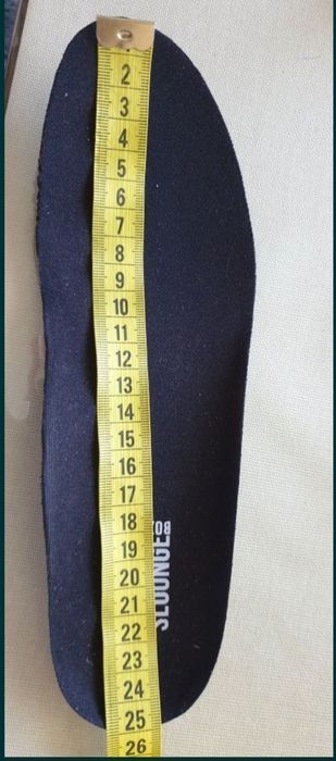 Женские кроссовки