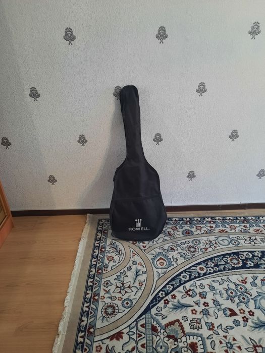 Продам гитару новую