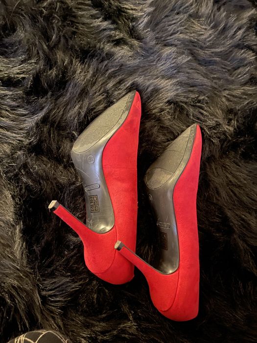 Pantofi Rosii Piele Intoarsa