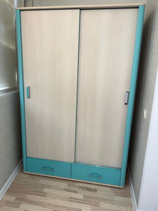 продам шкаф купе состряние хорошее