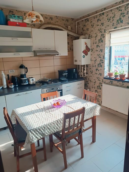 Vand apartament 2 camere Cristalului