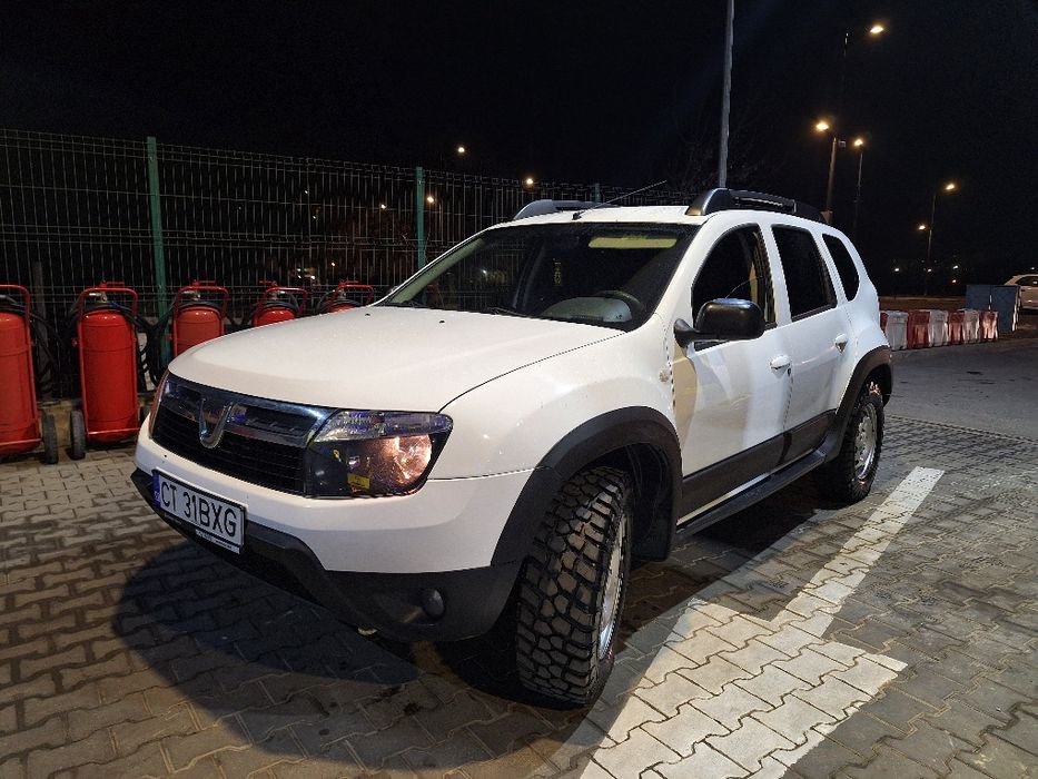 Vând Dacia Duster 2012