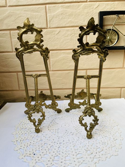 Красива месингова поставка от Англия