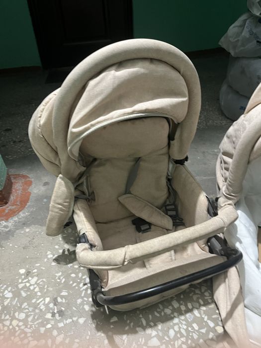 Отдам даром коляску