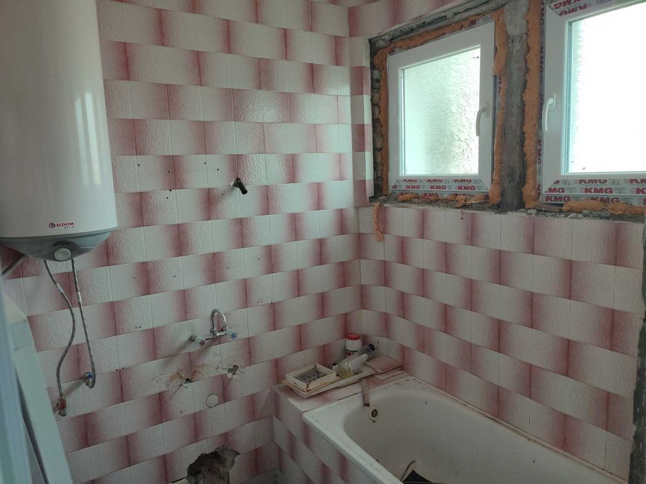 Продава се Четиристаен апартамент в Търговище, Център - 95 кв.м за 966 €/кв.м - Снимка #10