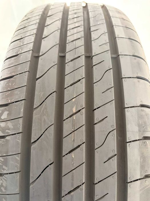 Set anvelope noi vara 215 60 R17 Good Year Efficient Grip 2 Suv 96H dot 1122