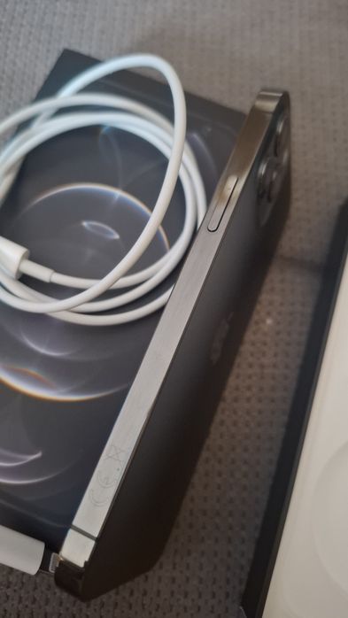 IPhone 12 Pro, 256gb.