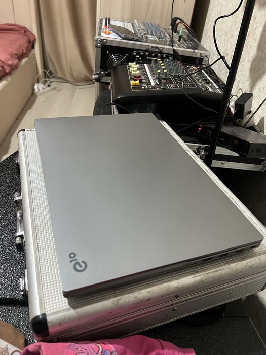 СРОЧНО продам ноутбук