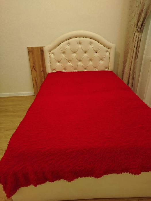 Кровать для спальни