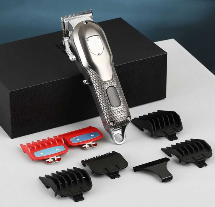 Професионална машинка за подстригване VGR 276